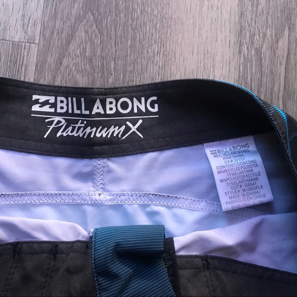 Billabong Platinum Board Shorts - Picture 3 of 3